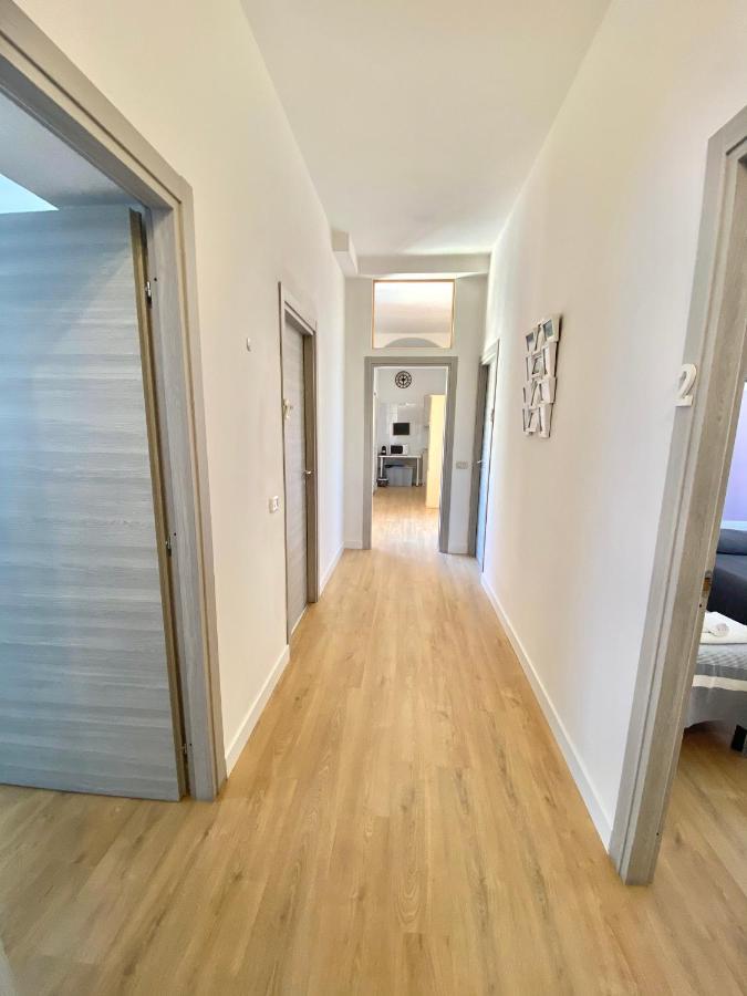 קליארי Bissenti Rooms - Eja Sardinia מראה חיצוני תמונה