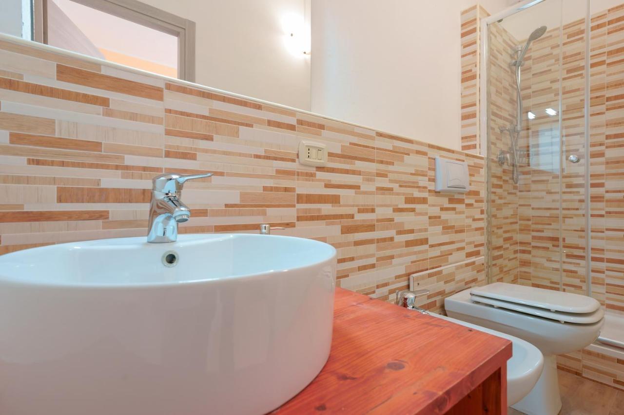 קליארי Bissenti Rooms - Eja Sardinia מראה חיצוני תמונה
