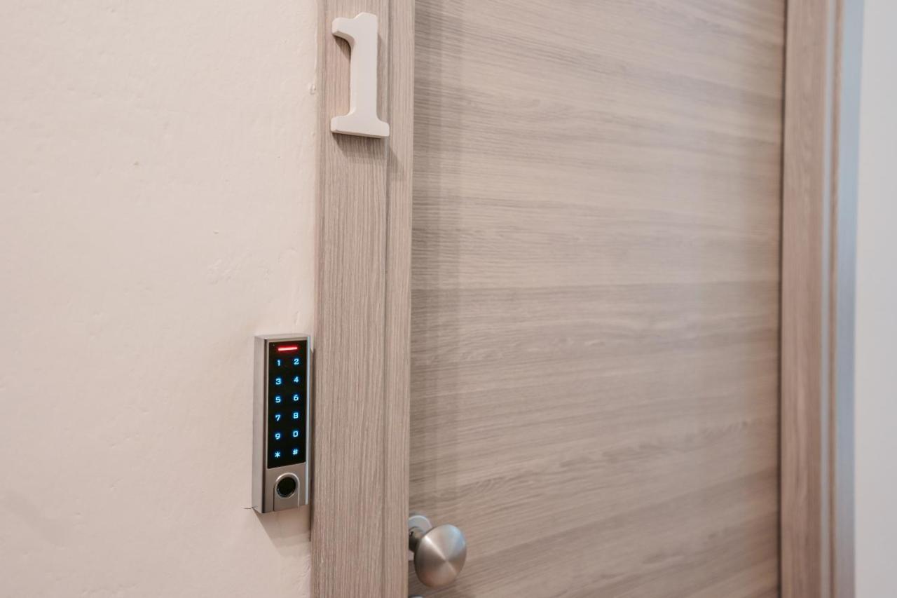 קליארי Bissenti Rooms - Eja Sardinia מראה חיצוני תמונה
