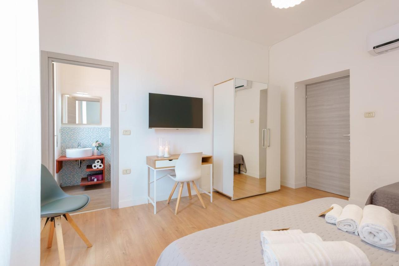 קליארי Bissenti Rooms - Eja Sardinia מראה חיצוני תמונה