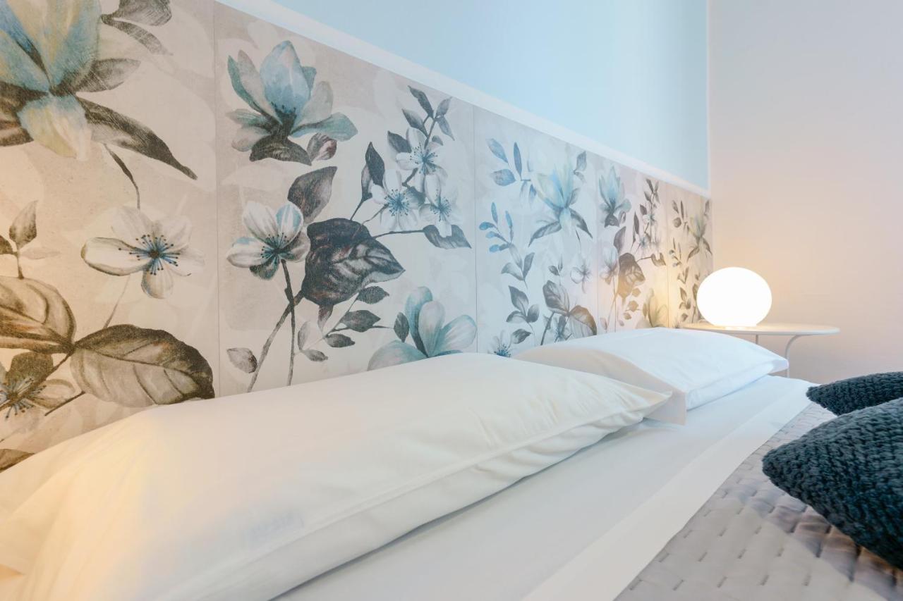 קליארי Bissenti Rooms - Eja Sardinia מראה חיצוני תמונה