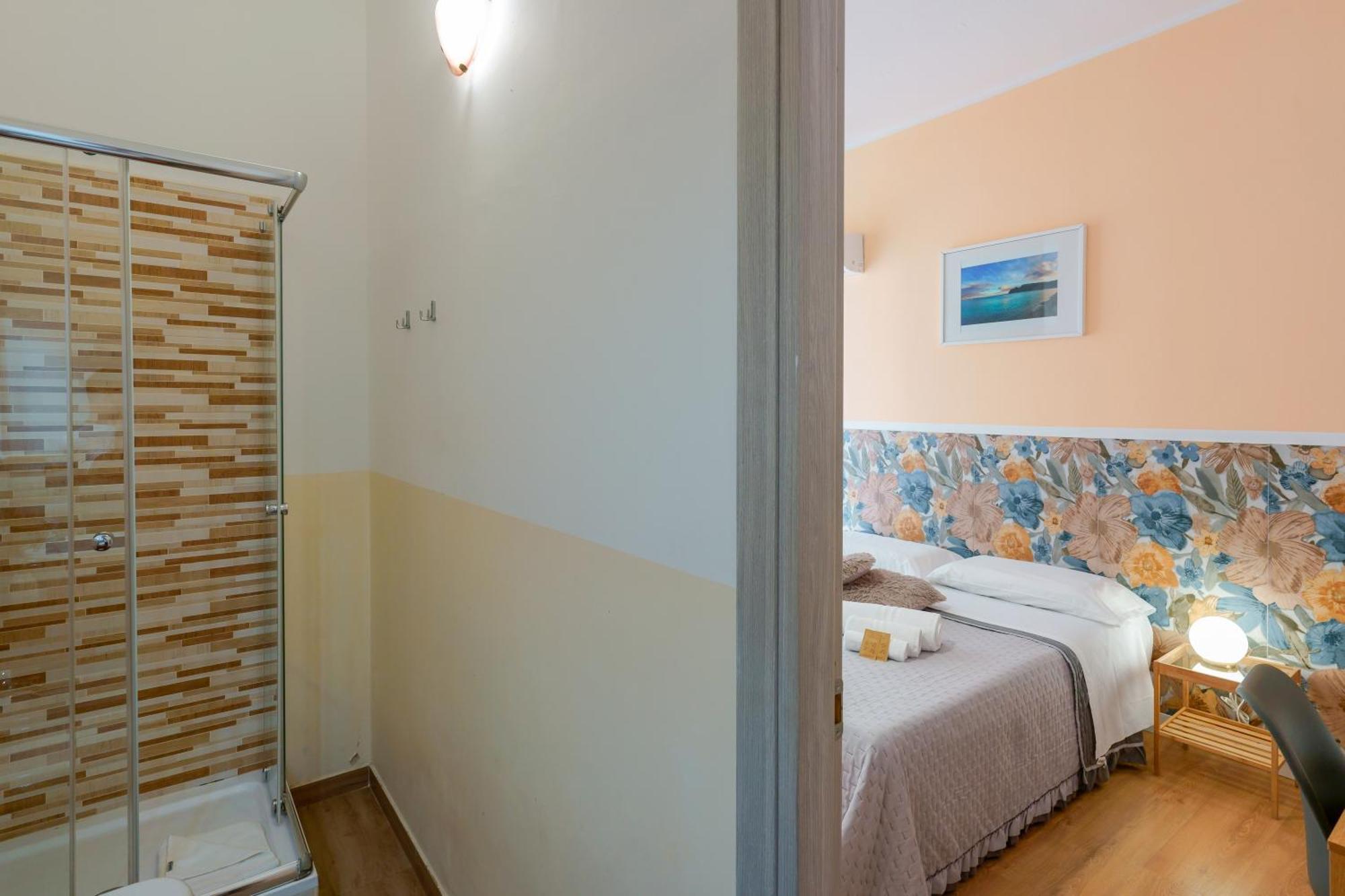 קליארי Bissenti Rooms - Eja Sardinia מראה חיצוני תמונה