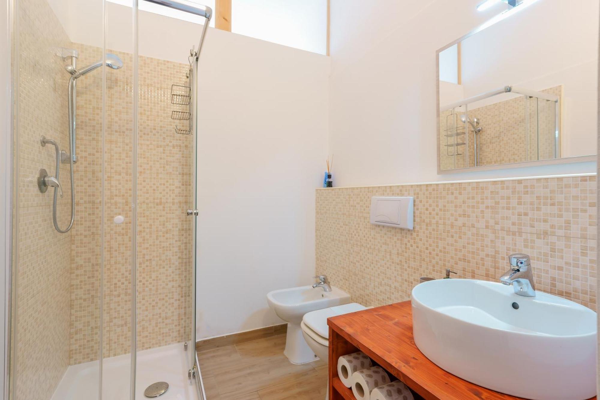 קליארי Bissenti Rooms - Eja Sardinia מראה חיצוני תמונה