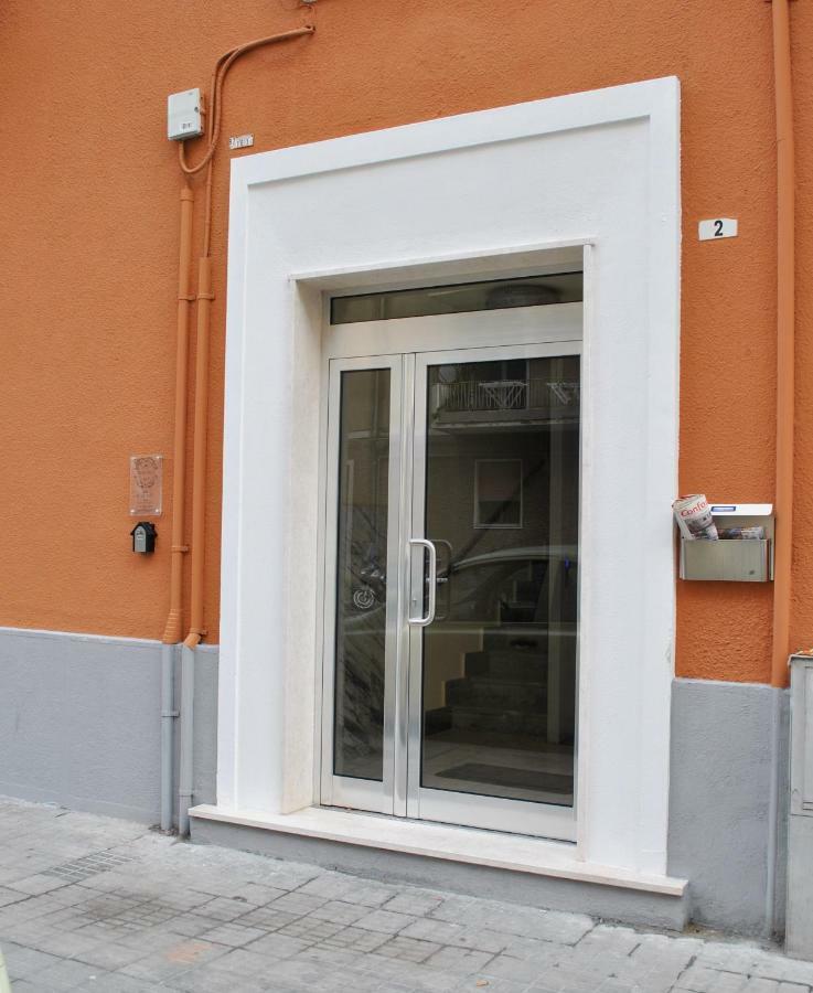 קליארי Bissenti Rooms - Eja Sardinia מראה חיצוני תמונה